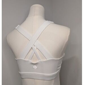 Lululemon White Sports‎ Bra Cross Back Straps Medium Support Athleisure Size S
